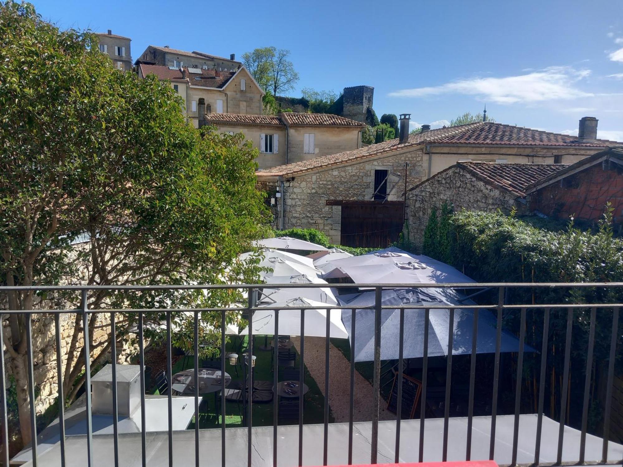 Apartamento Les Logis Des Vignobles Sainte Emilion En Duplex N 3 Avec Terrasse Exterior foto