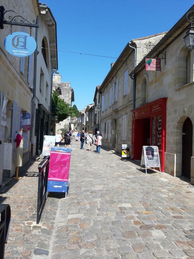 Apartamento Les Logis Des Vignobles Sainte Emilion En Duplex N 3 Avec Terrasse Exterior foto